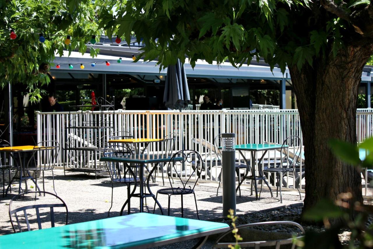 Hotel Ibis Styles Avignon Sud Esterno foto