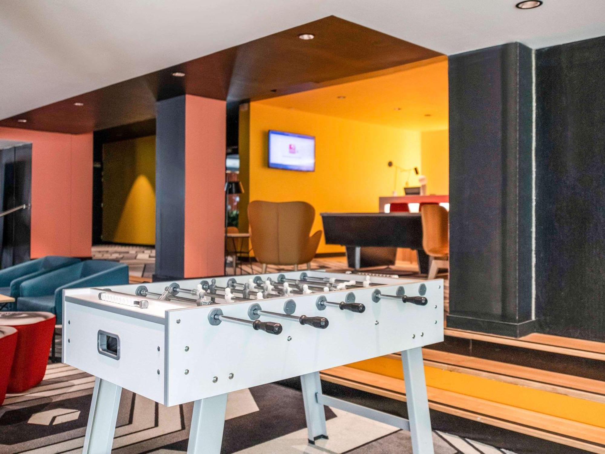 Hotel Ibis Styles Avignon Sud Esterno foto